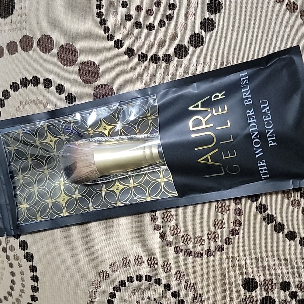Laura Geller The Wonder Brush